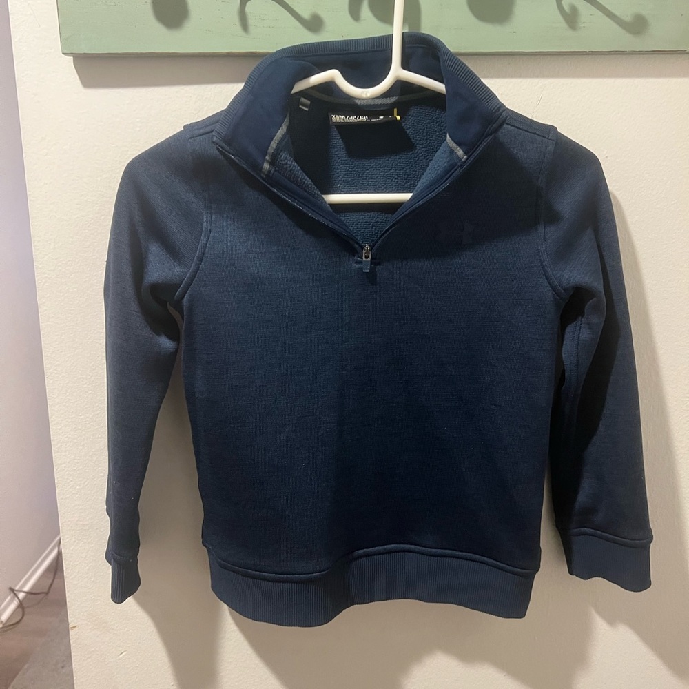 Under Armour Kids/Boys sweater size youth small. Navy blue.